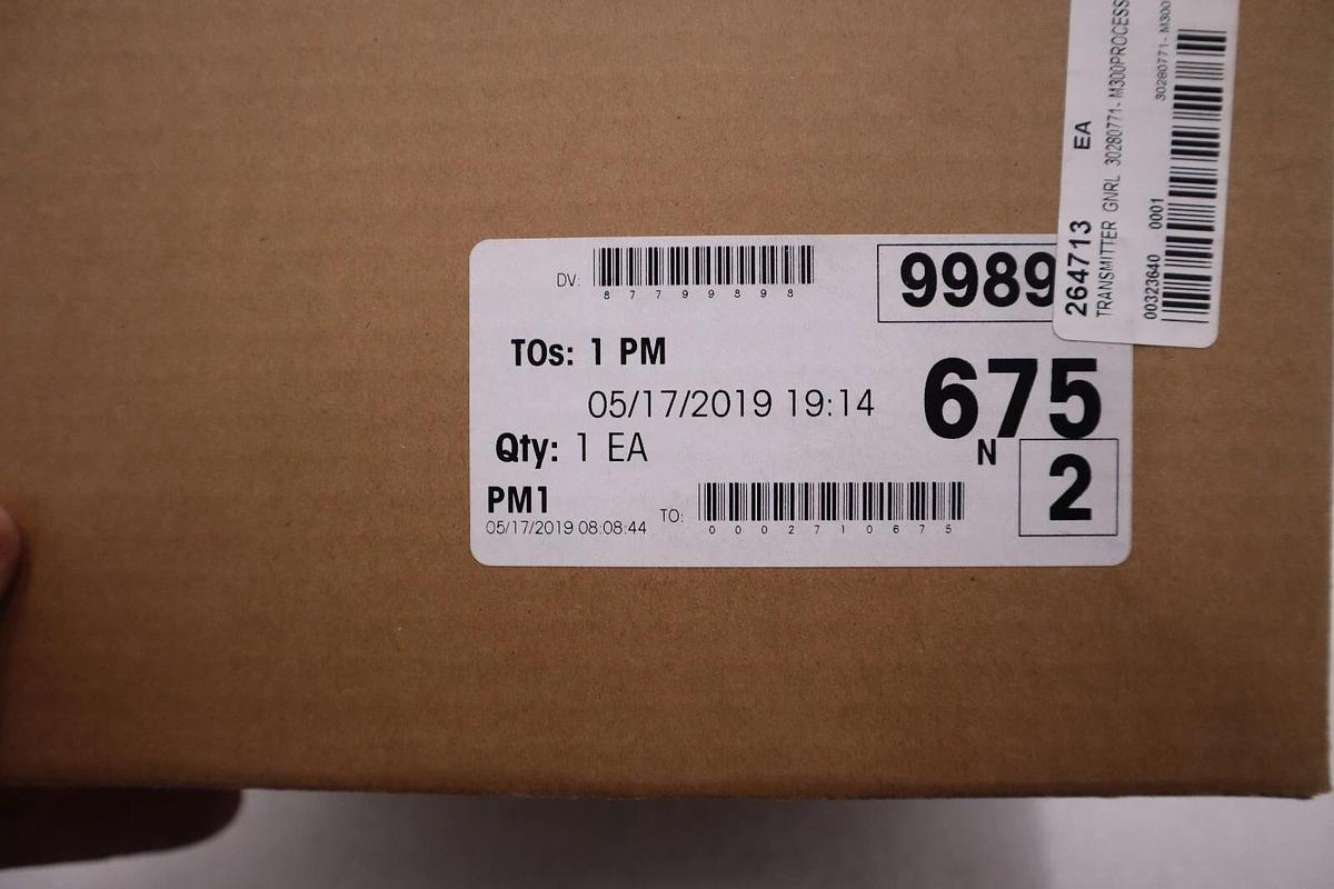 Used Mettler Toledo M300 / 30280771 Process Transmitter NEW IN BOX STOCK G144