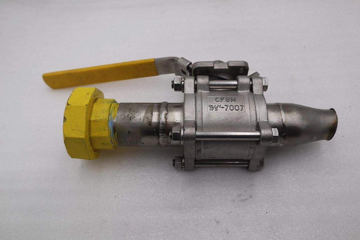 Used Flow-Tek 1000 W06 Wog CF8M 1 1/2 " -7007 STOCK M-147