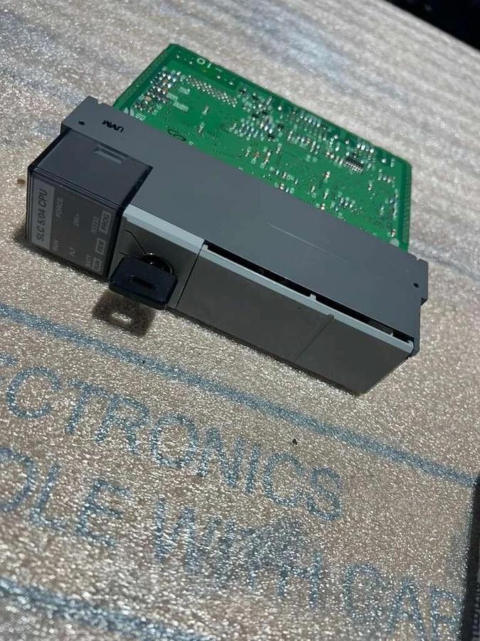 NEW OPEN BOX AB 1747-L541 SER C ALLEN BRADLEY SLC500 PROCESSOR UNIT STK L809CC