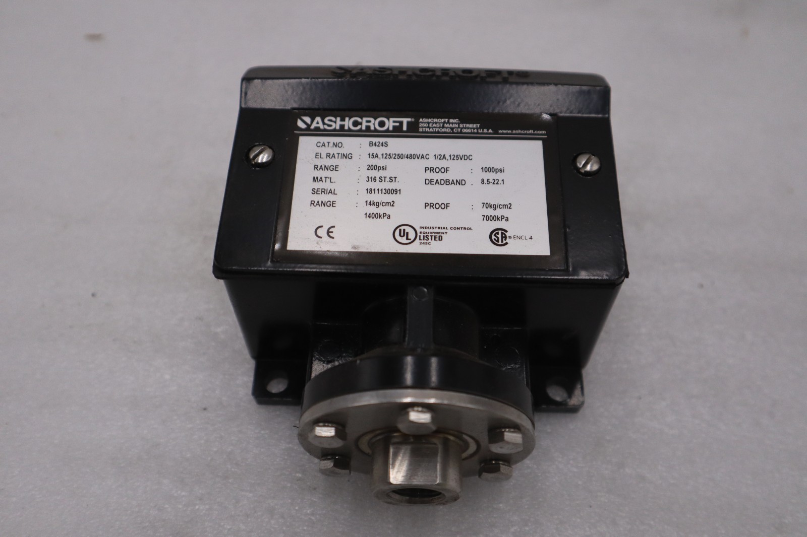 Used NEW OPEN BOX B424S ASHCROFT PRESSURE SWITCH STK 5539CC
