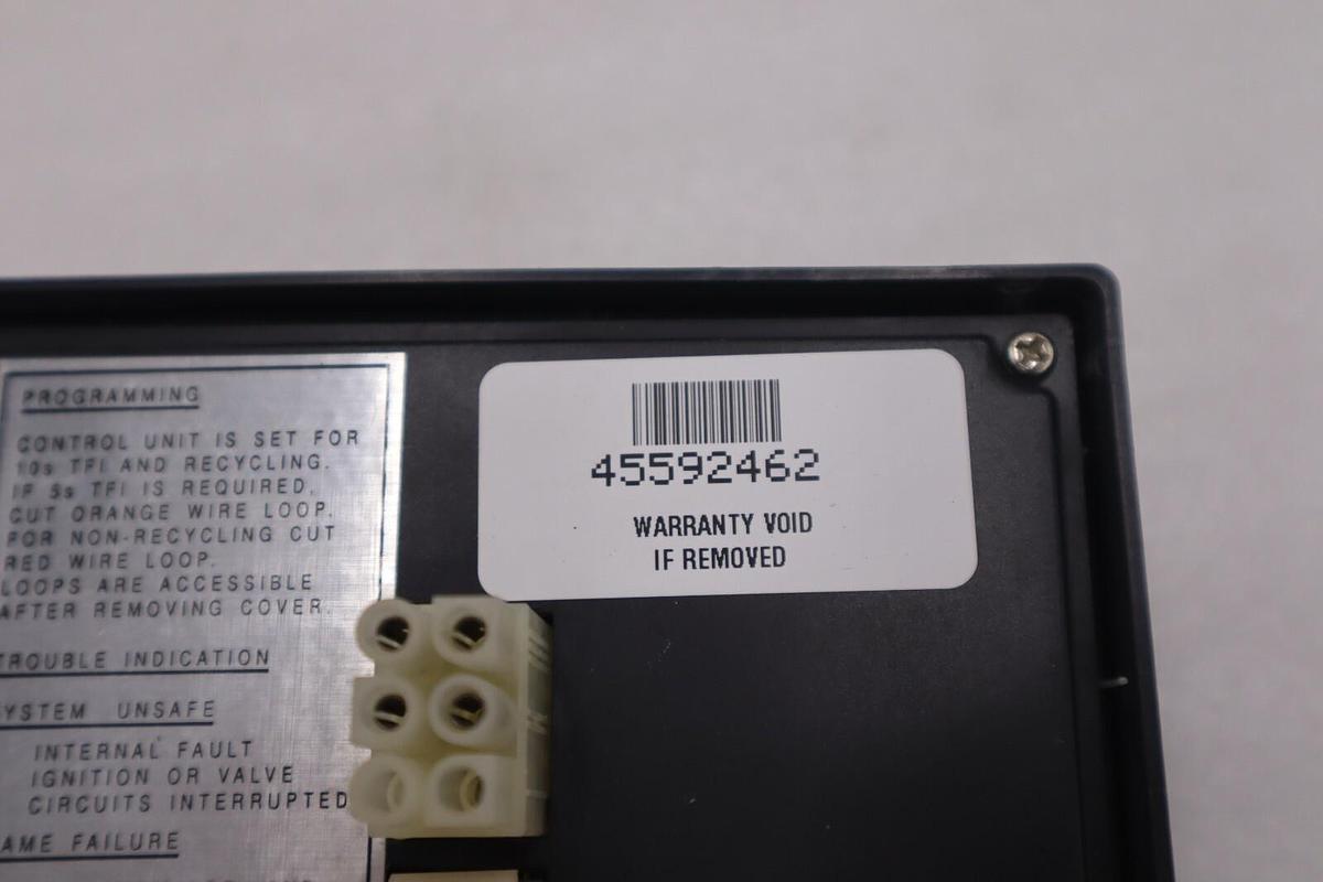 Used ECLIPSE-DUNGS CONTROL 5602-33 FLAME MONITORING CONTROL NEW NO BOX #H37A