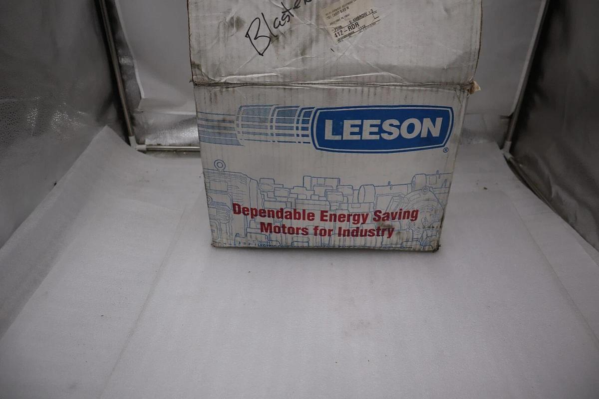 Used NEW IN BOX LEESON 098377.00 MOTOR 1/4HP.1750RPM.LSS56C.TEFC.90V STOCK H821