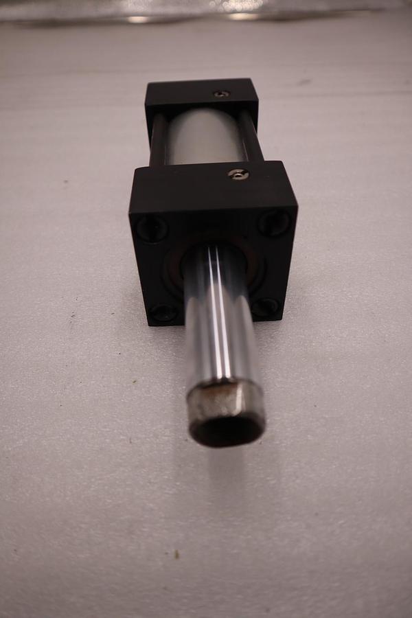 Used Numatics 640876 Pneumatic Cylinder STOCK H1265A