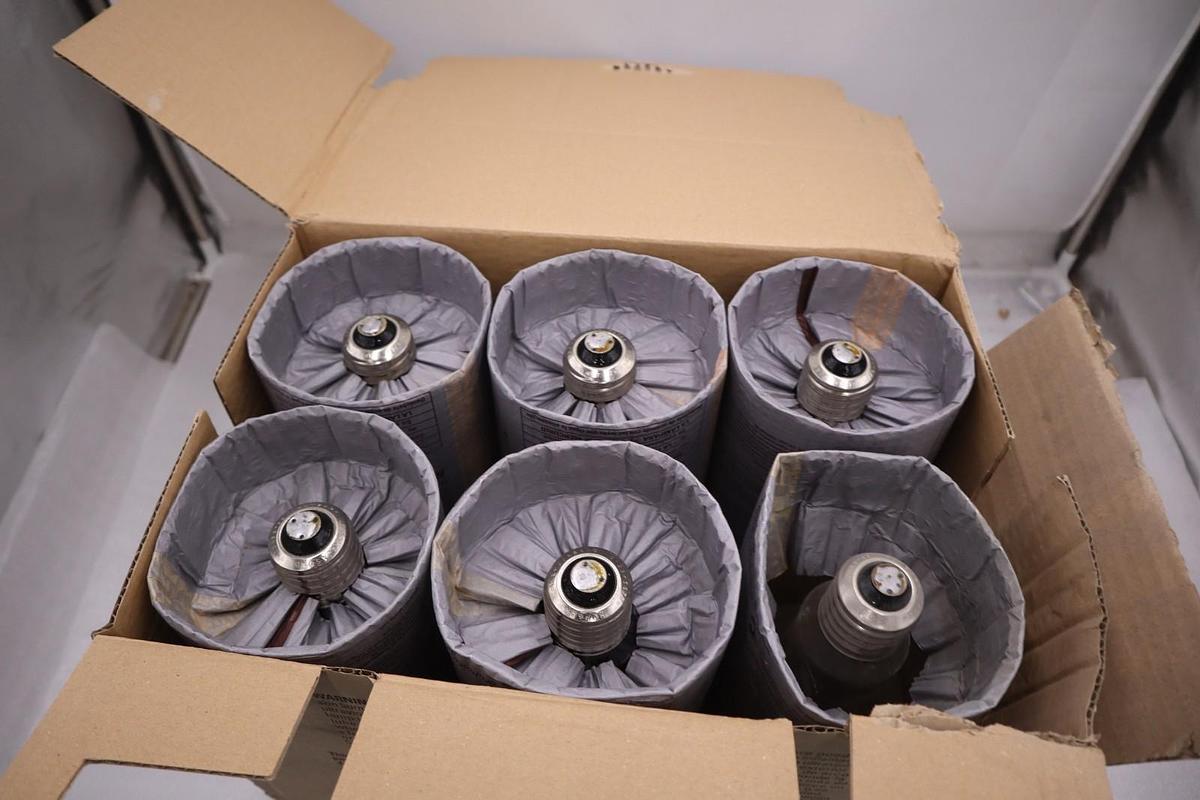 Used NEW OPEN BOX General Electric MVR400/VBU/XHO/PA Light Bulb 400W CASE OF 6 --H293