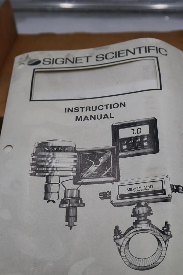 Used BRAND NEW SIGNET SCIENTIFIC P58440 FLOWMETER STOCK 2354