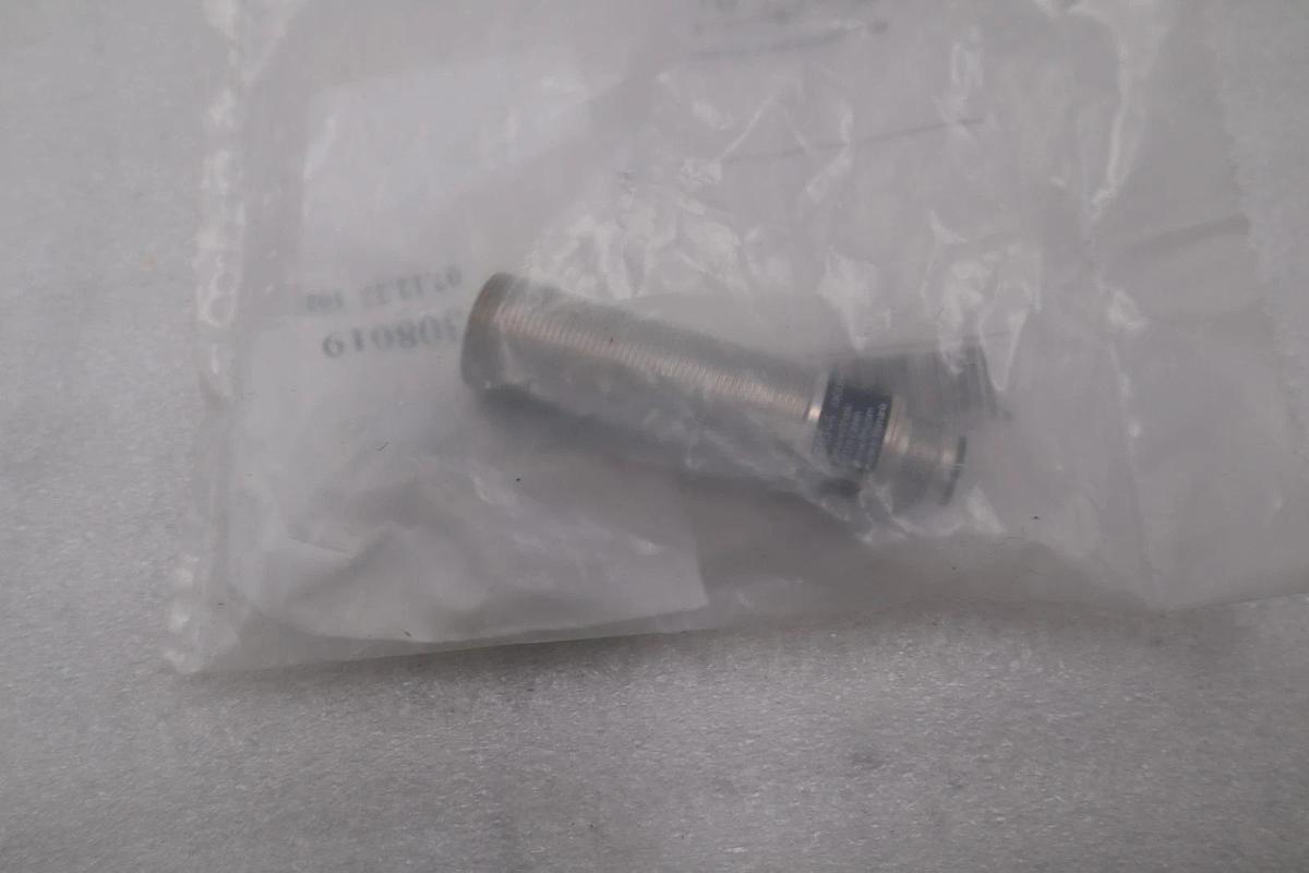 NEW IFM Electronic IG0344 Inductive Proximity Sensor STOCK H1621A