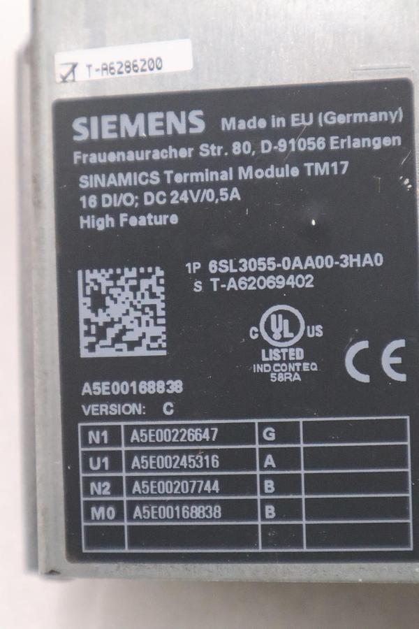 Used Siemens 6SL3055-0AA00-3HA0 TM17 Terminal Module 16x DI/O 24VDC 0.5A STK H880A