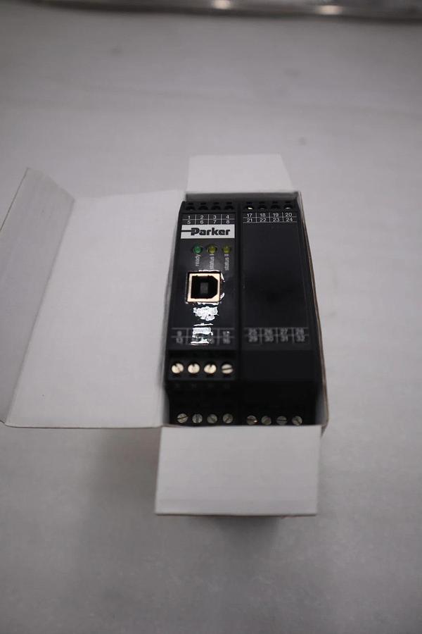 NEW OPEN BOX Parker PQDXXA-Z10 Amplifier STOCK G434A