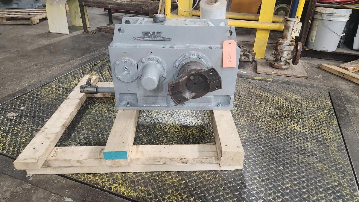 Used FALK ENCLOSED GEAR DRIVE SPEED REDUCER 3.44 RATIO 2050Y1-LD