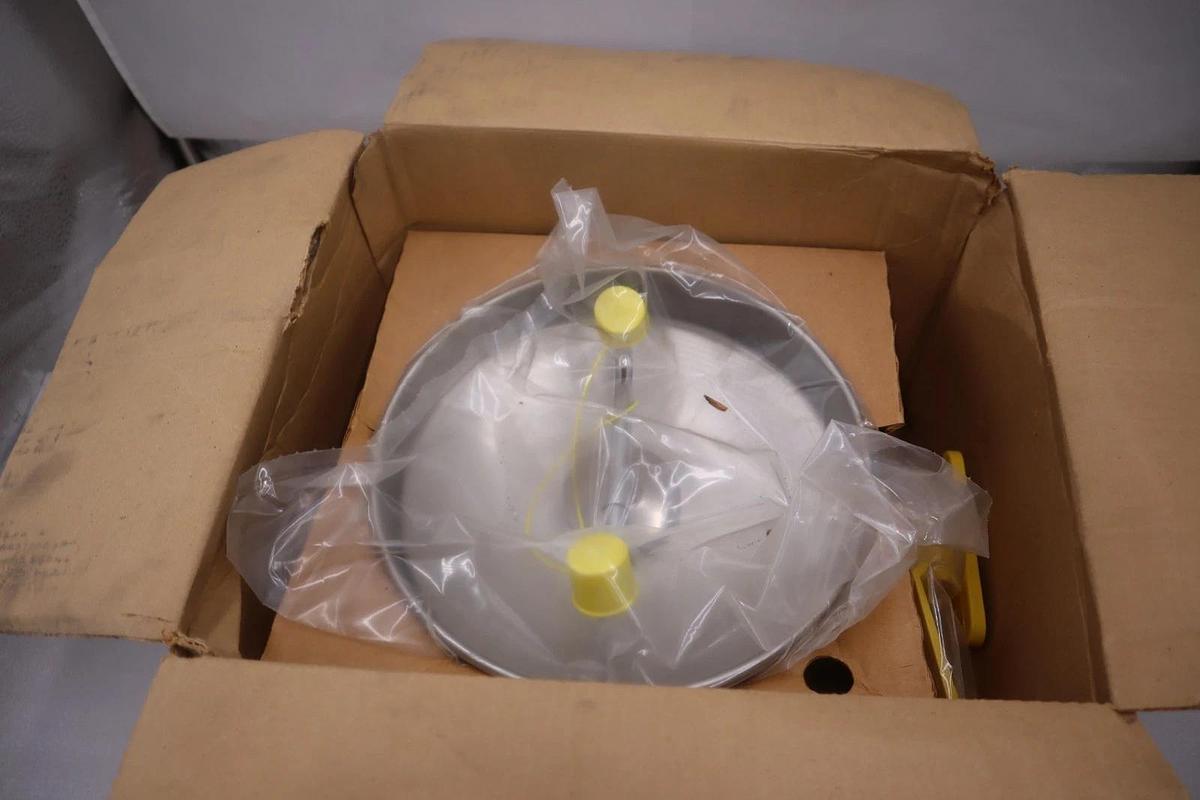 Used Bradley S19-220BGR Wall Mount Eye Wash W/ Dust Cover 4T009A - STOCK GF1359