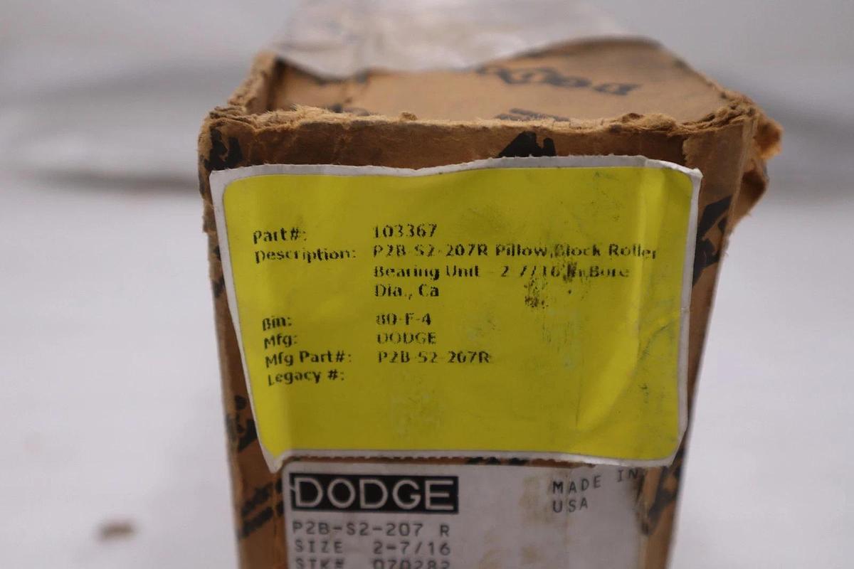 Used Dodge 070282 P2B-S2-207R Pillow Block Roller Bearing 2-7/16" Bore - STOCK GF626A