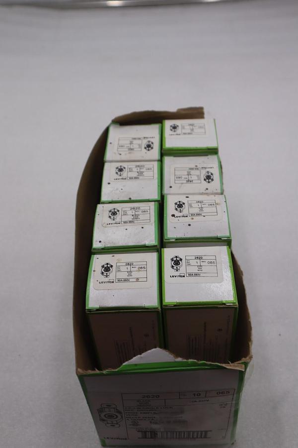 Leviton 2620 30A-250V Flush Mounting Locking Receptacle Stock #K-2075