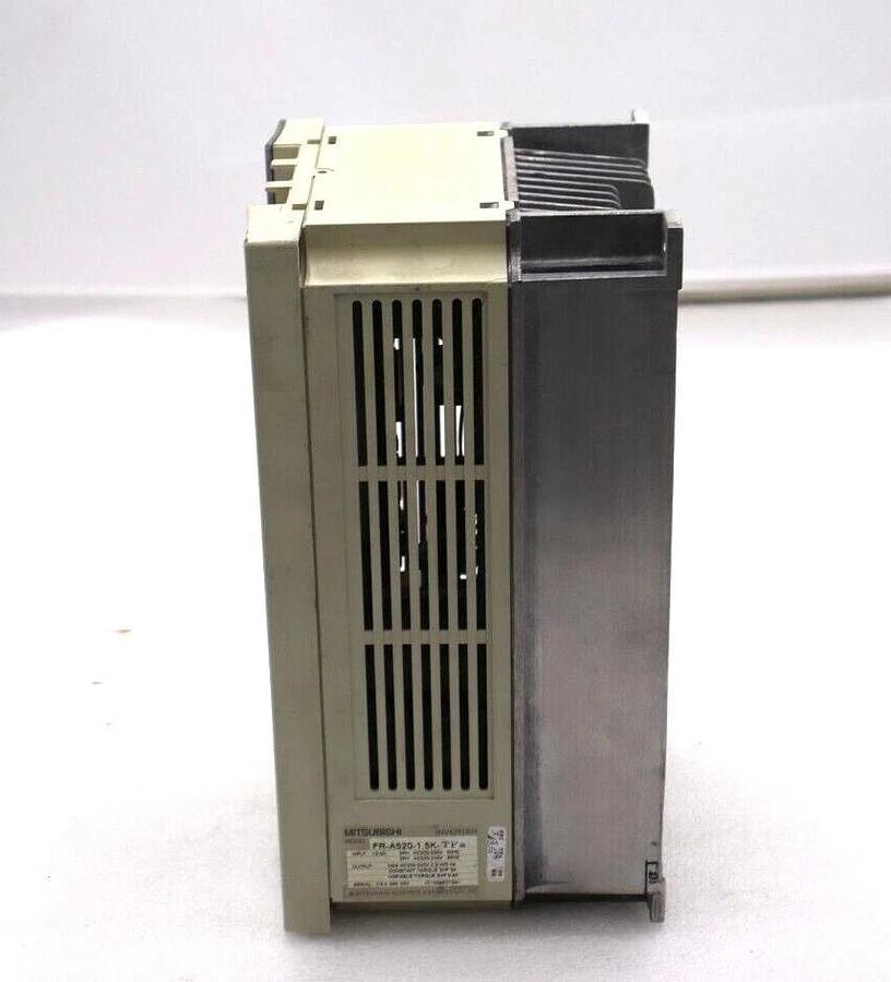 Used MITSUBISHI FR-A820 1.5K TFA INVERTER A500 240 V #L-220