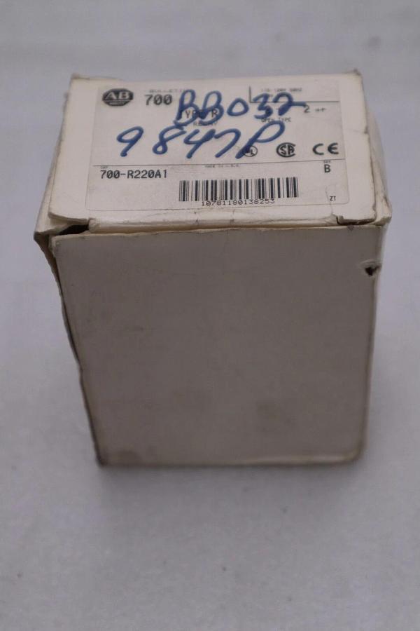 NEW Allen Bradley Bulletin 700-R220A1 AC Relay Ser B 120V 60HZ STOCK H316A