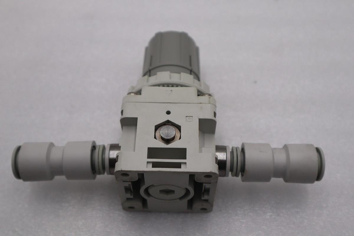 Used NEW OPEN BOX SMC IRV20-C10 Vacuum Regulator STOCK L-531-C