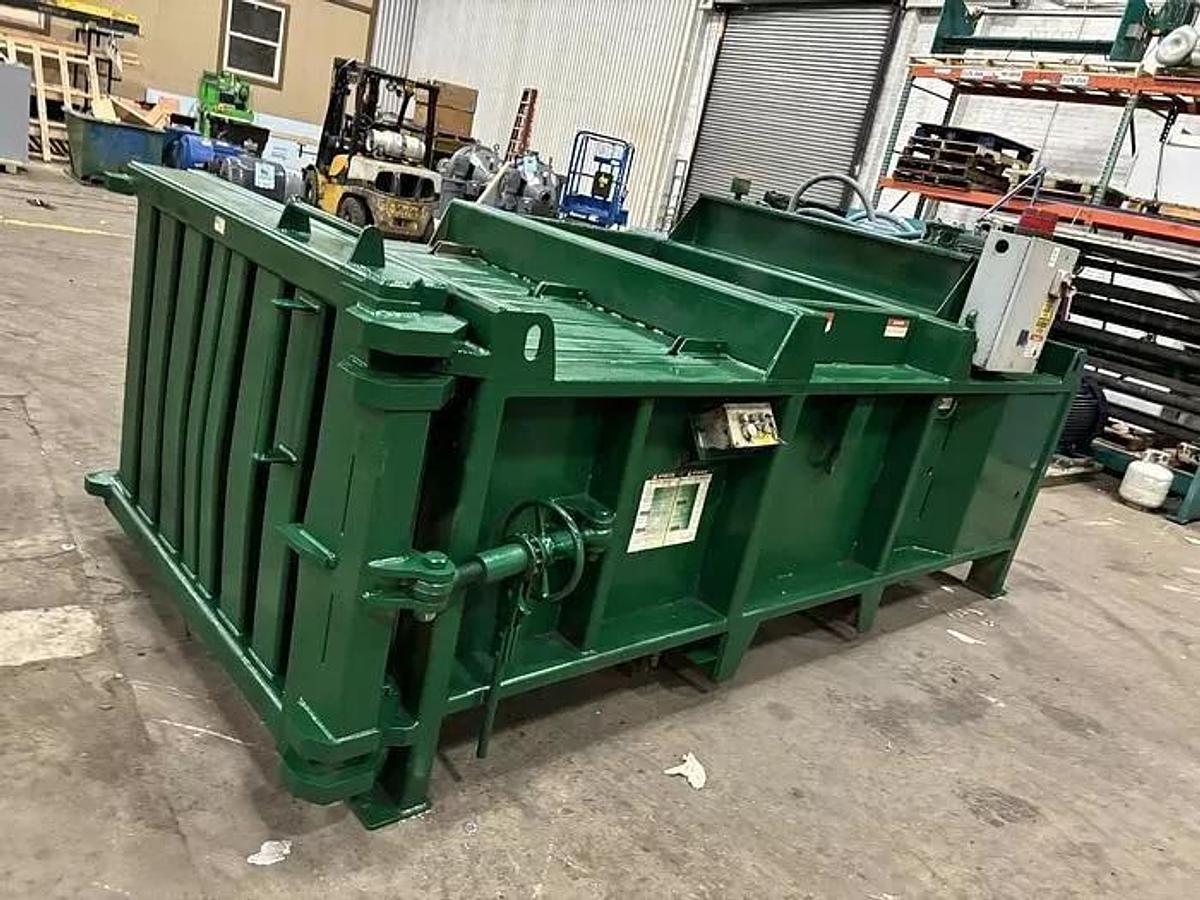 Used EXCEL EX-60 CLOSED DOOR DUAL 6" CYLINDER HORIZONTAL BALER