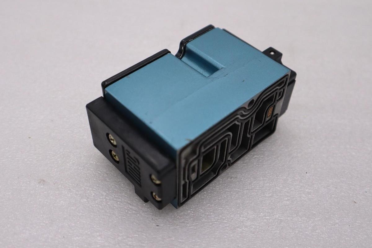 NEW MAC VALVES 82A-AB-000-RA 4/2 VALVE LESS BASE SINGLE REMOTE AIR STK H1468