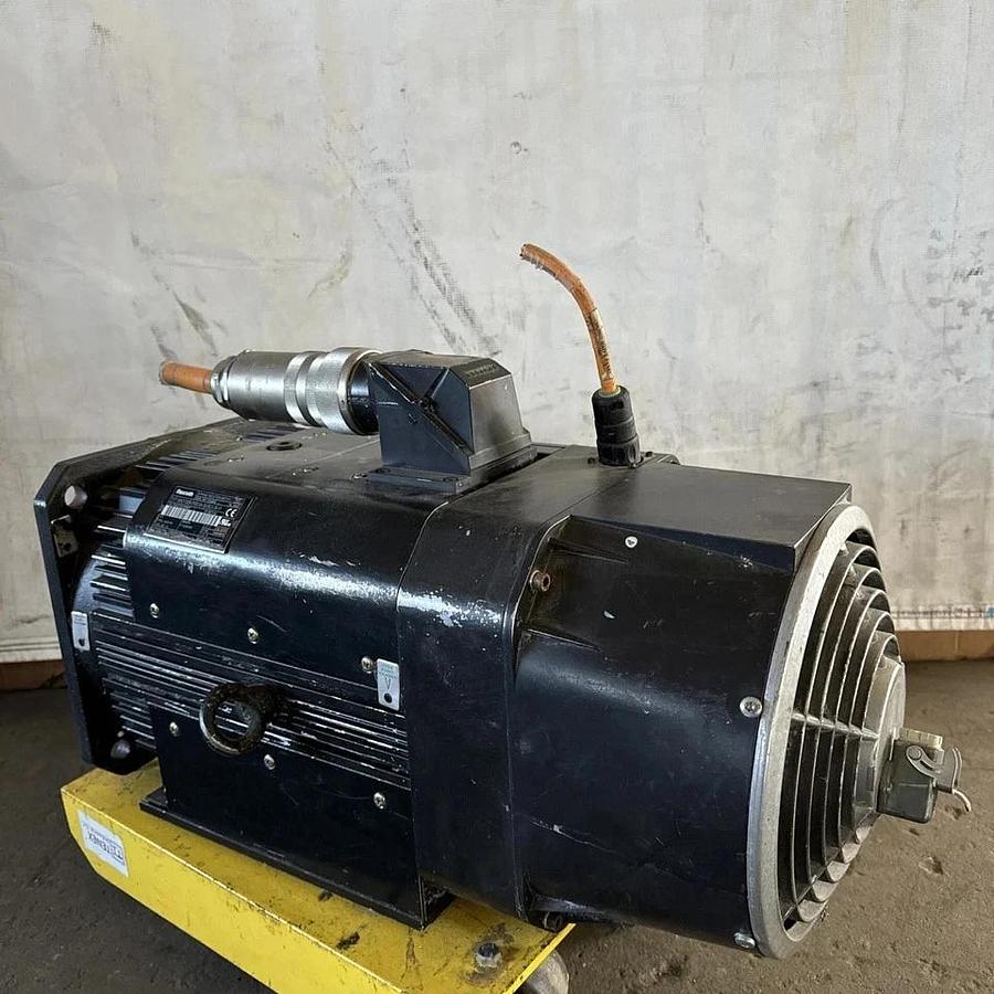 Used Rexroth R911309450 Servo Induction Motor MAD130B-0100-SA-S0-BQ0-35-V1 #HP106