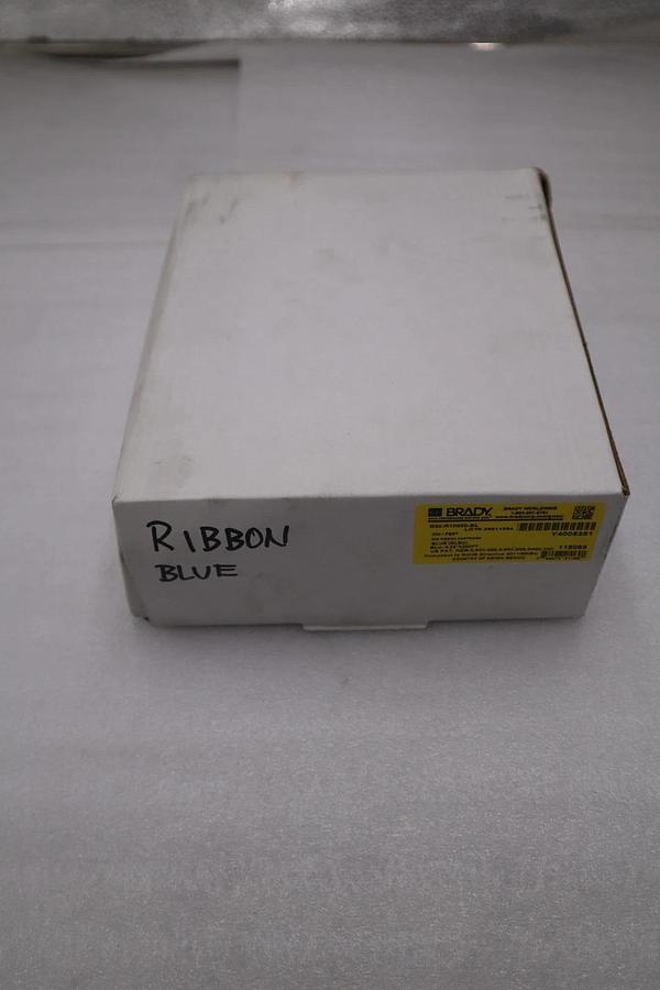 Used BRADY B30-R10000-BL BLUE RIBBON CARTRIDGE (200 ft) Y4005381 NEW STOCK GF-1226