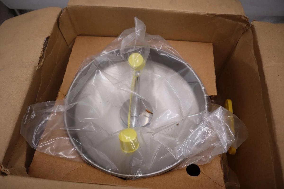 Used Bradley S19-220BGR Wall Mount Eye Wash W/ Dust Cover 4T009A - STOCK GF1359