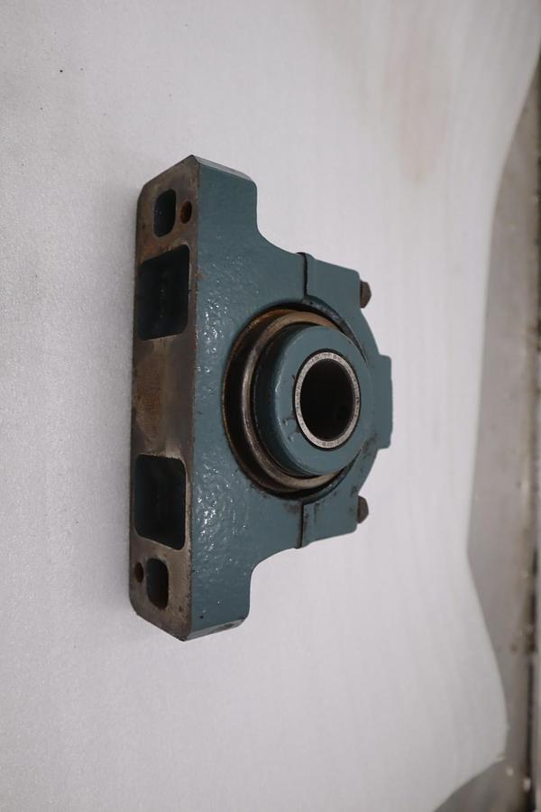DODGE P2BDI106RE/ 023377 Roller Bearing Pillow Block - STOCK CC136