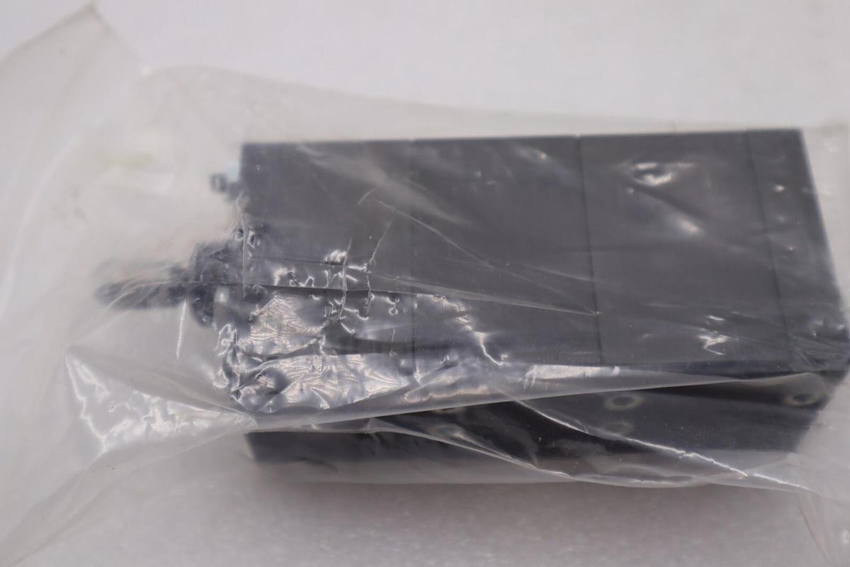 Used VALVE, TRIPLE PISTON SUBASSEMBLY FOR 1KC 120-3041 STOCK #K-1785