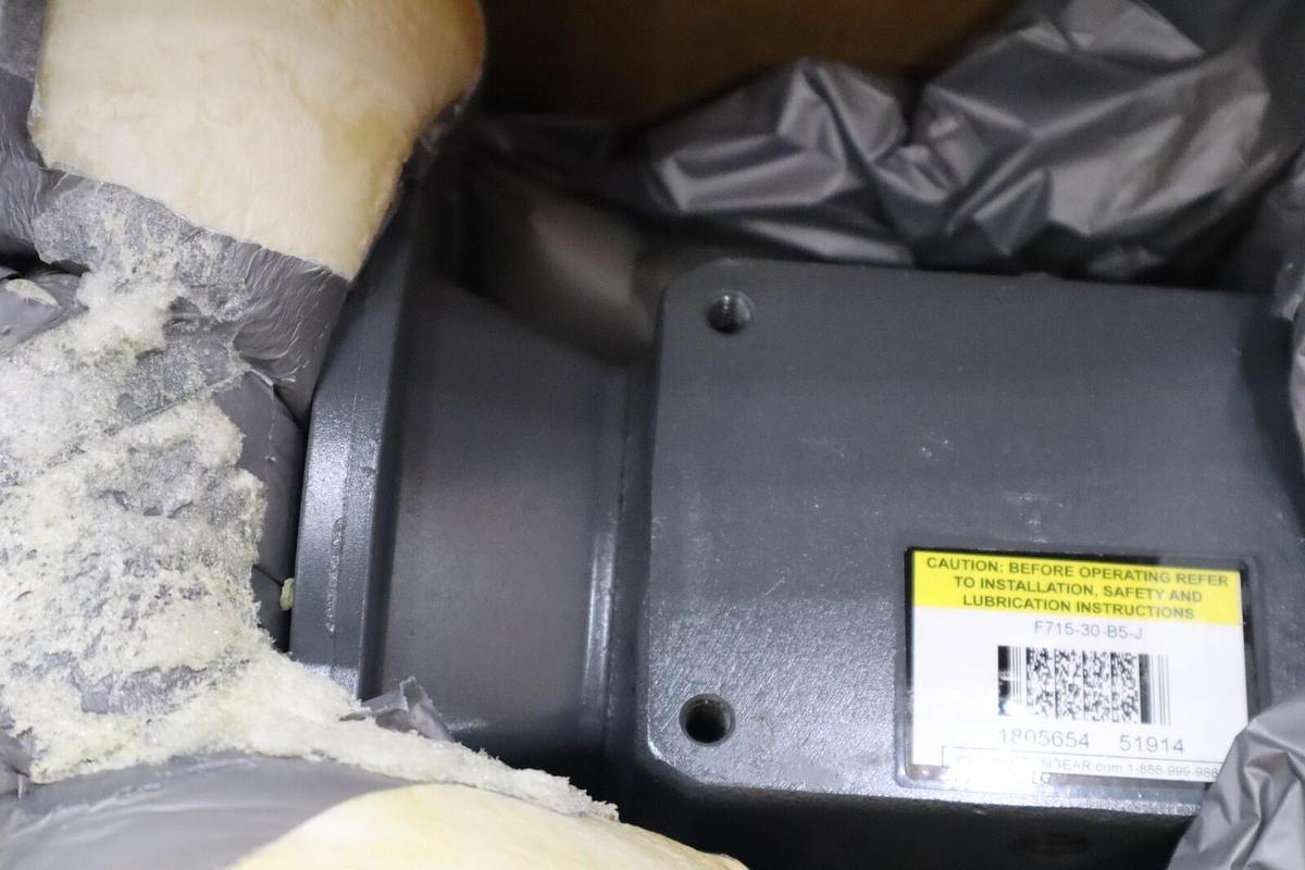Used ALTRA INDUSTRIAL MOTION F715-30-B5-J SPEED REDUCER RIGHT ANGLE STOCK 3027A