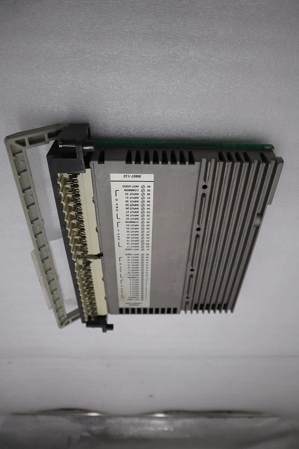 Used AEG Modicon Input Module AS-B807-132 120VAC STOCK 340-C