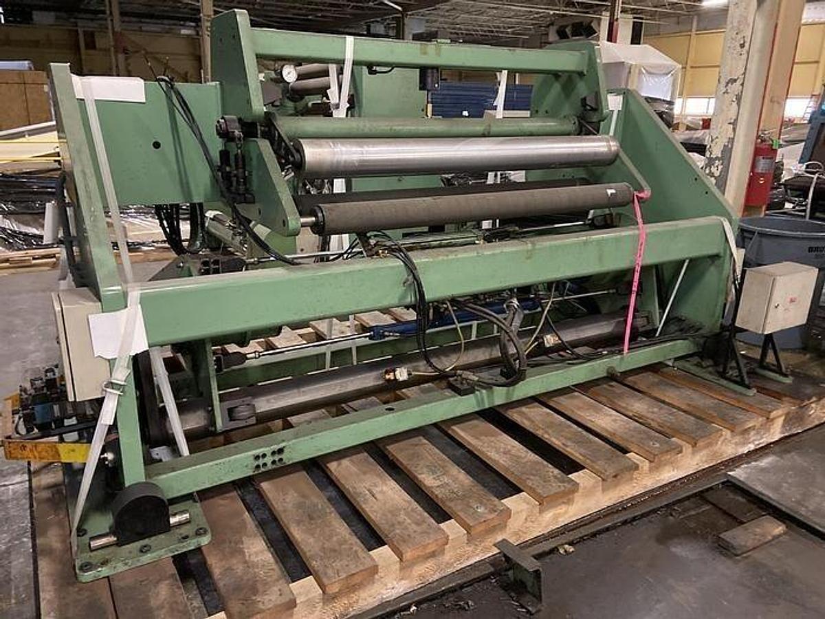 Used 65" TITAN ATLAS SHAFTLESS FLOOR PICK UP UNWIND STAND