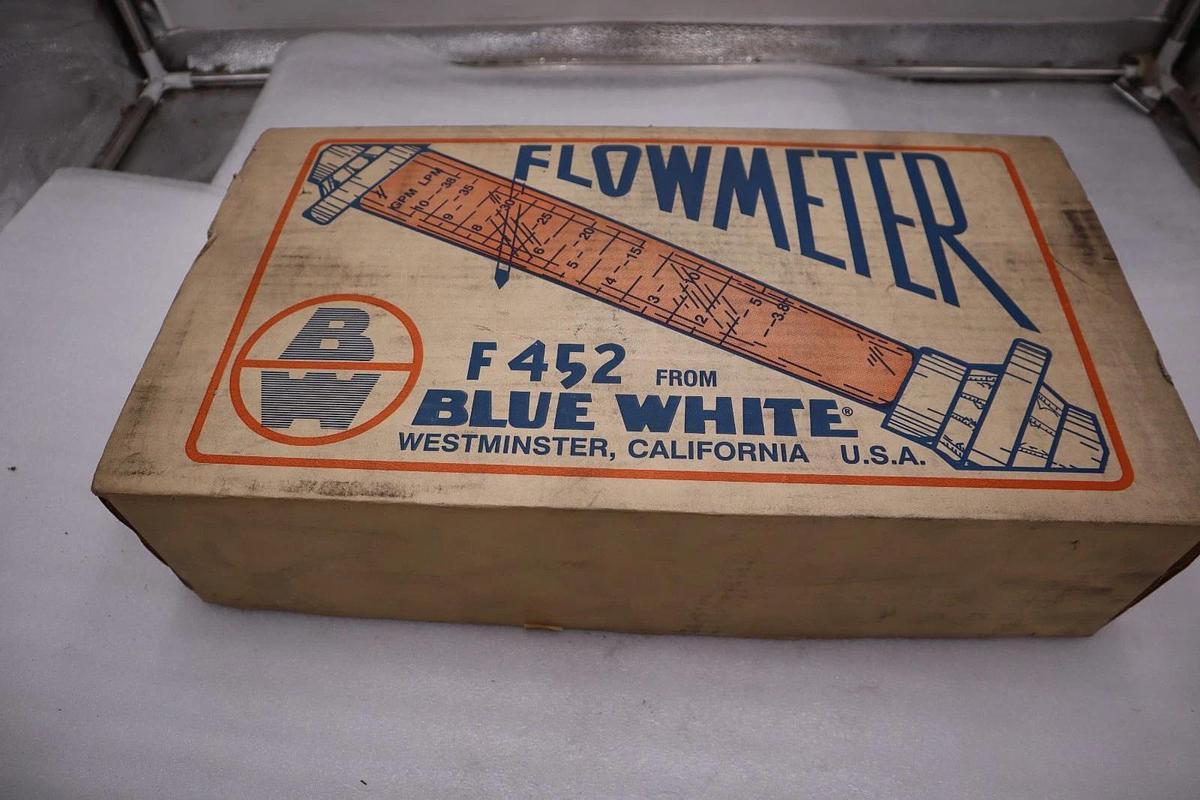 Used Blue White F-452/ F-452100LH FLOWMETER - STOCK 3829CC