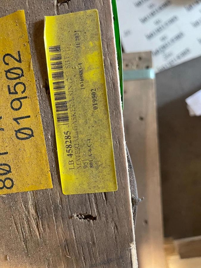 CHESTERTON 195 60X60 1/8" GASKET SHEETS (LOT OF 10 SHEETS) STOCK W-2