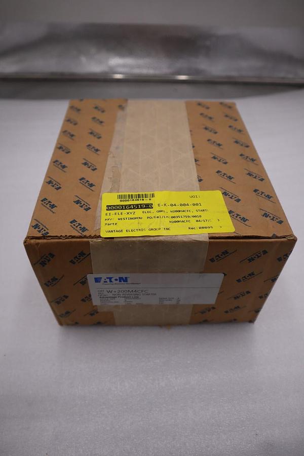 W+200M4CFC CUTLER HAMMER SIZE4 NON REVERSING STARTER 3 POLE NEW SEALED #G275
