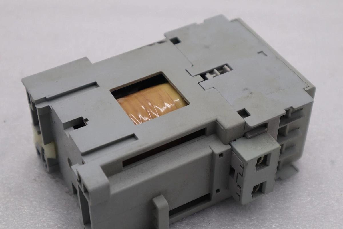 Used Allen Bradley 100-C09DJ300/100-C09D*300 DRIVES STOCK #L-483-C