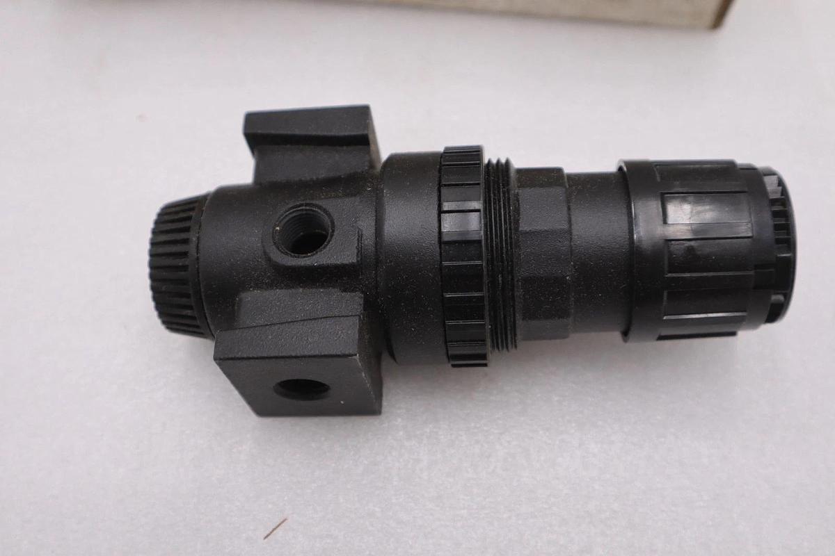 Used MASTER PNEUMATIC-DETROIT R75-2H 0-200PSI - STOCK GF127A