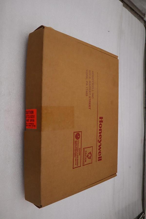 NEW IN BOX HONEYWELL 4DP7APX0D-311/ 4DP7APX0D311F PCB CIRCUIT BOARD STOCK G630