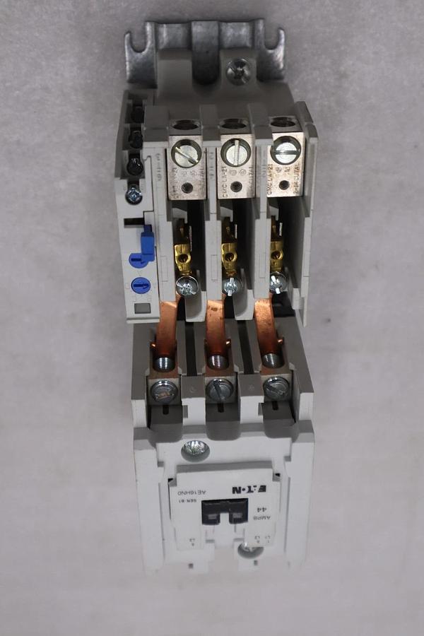 NEW OPEN BOX Eaton AE16HN0AB Starter 110/120 VAC V Coil 3 Poles STK GF866
