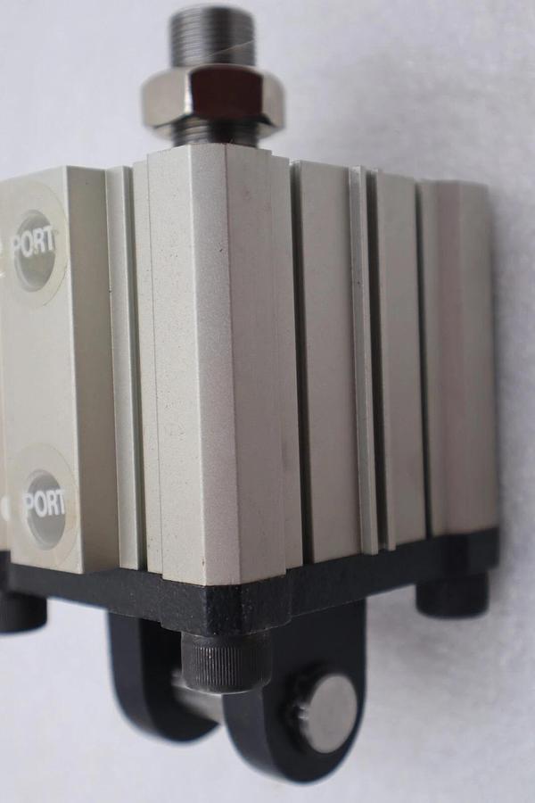 SMC CQ2D80-40DM Compact Cylinder NEW OPEN BOX STOCK K-2438