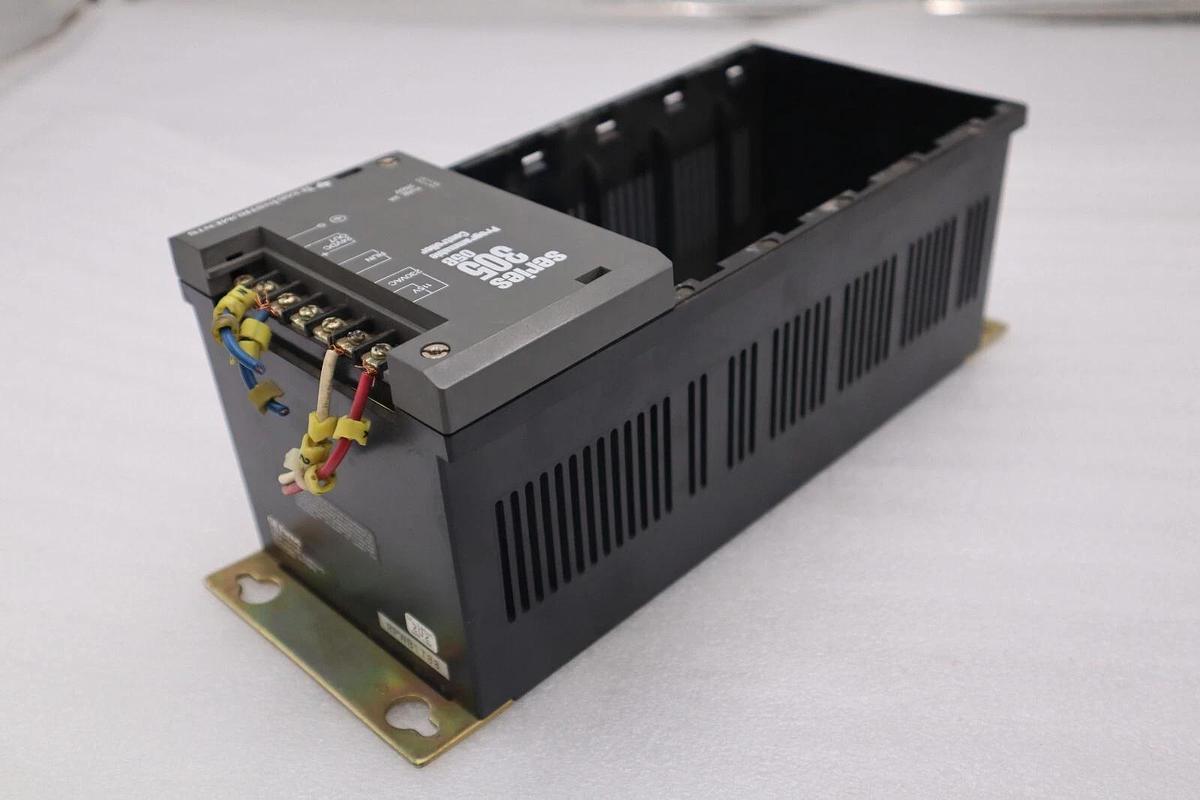 Used GE FANUC IC610CHS101A 5 SLOT RACK STOCK L-563-C