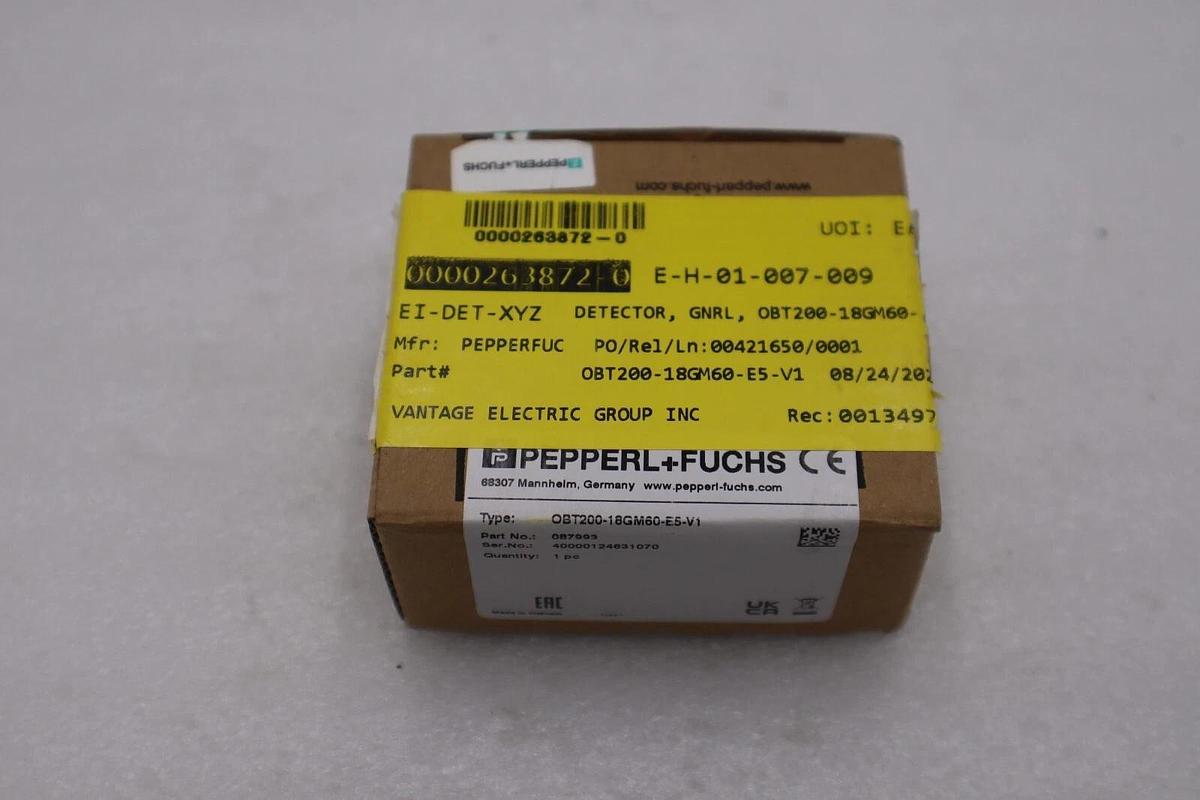 New In Box For PEPPERL + FUCHS OBT200-18GM60-E5-V1 Photoelectric Sensor #G862A