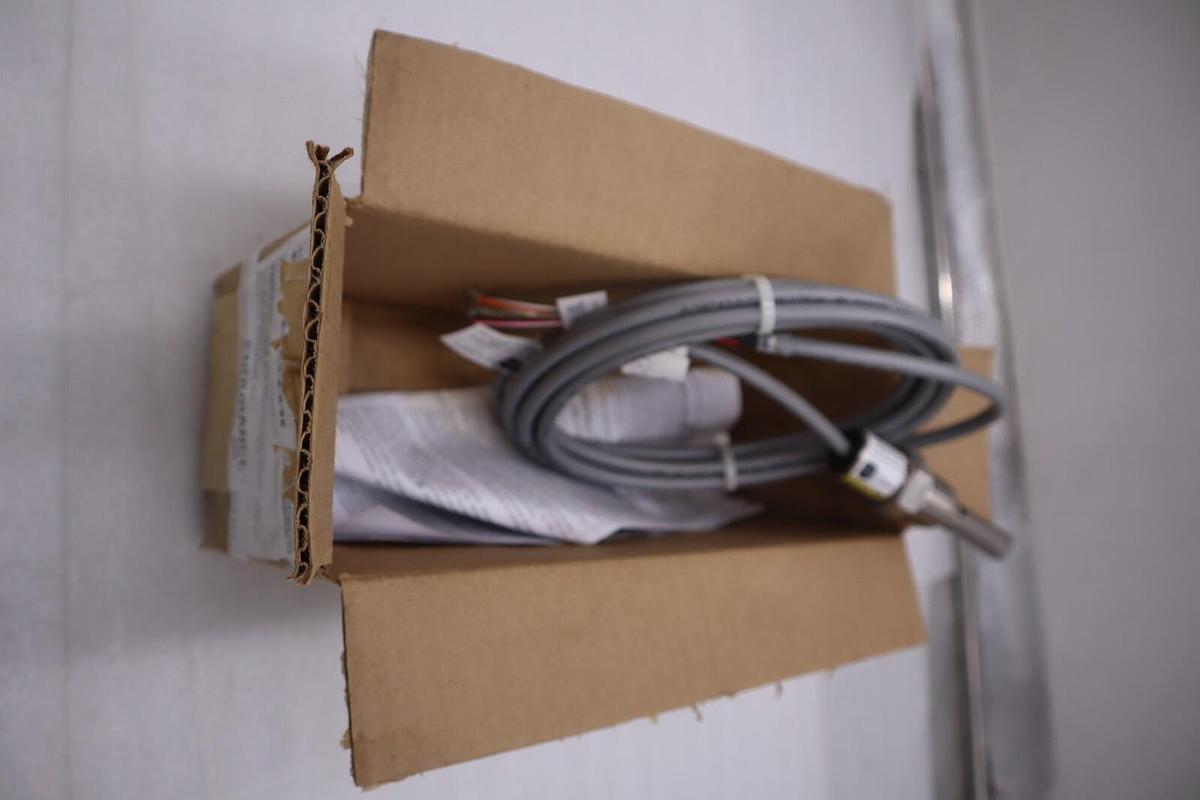 Used NEW- Rosemount Endurance Conductivity Sensor 400-11 STOCK 5578A