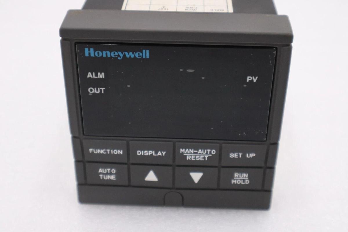 Used HONEYWELL DC230L-E0-00-10-0A00000-00-0 TEMPERATURE CONTROLLER STOCK K-384-D