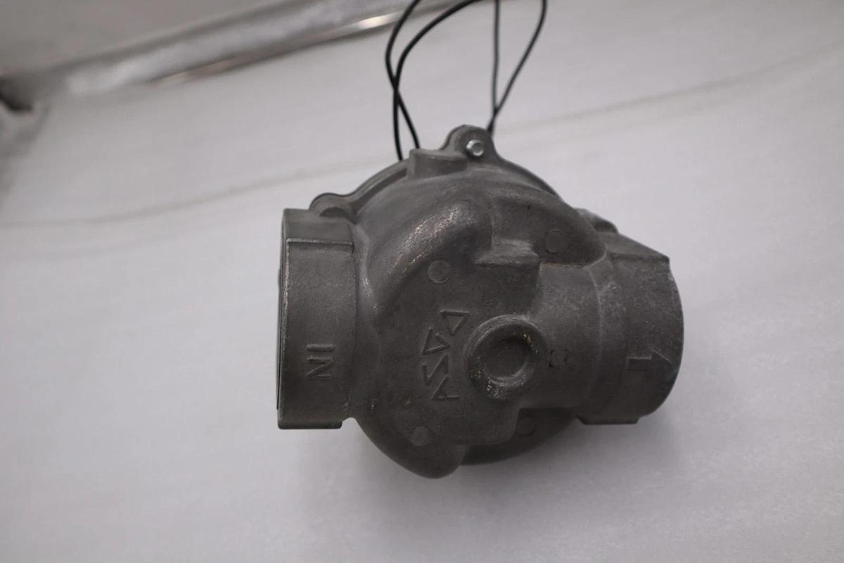 ASCO REDHAT 8215B80 SOLENOID VALVE 2"PIPE 15.4WATTS FUEL GAS 25 PSI STK H1582