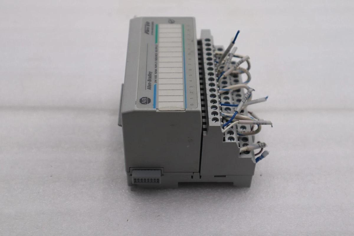 Used ALLEN BRADLEY 1794-IB10X0B6 24 VDC SINK INPUT/SOURCE OUTPUT STOCK #L-419