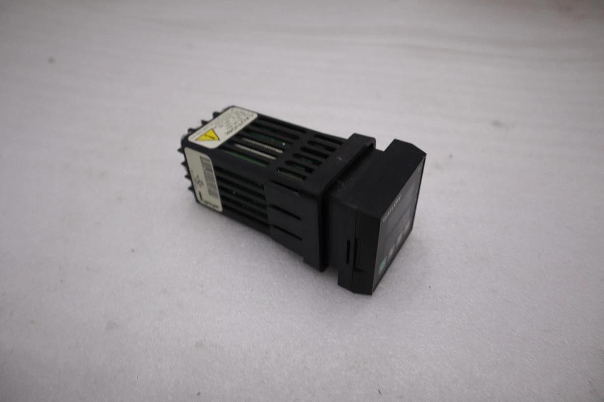 Used Watlow 93AA-1KD0-00RG Temperature Control Module Display STOCK L100C