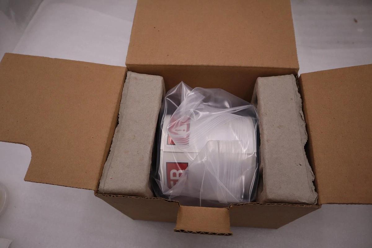 NEW IN BOX BRADY B30-25-595-ANSIDA Label Red/White 4.000 In. 6XHA0 STOCK H96