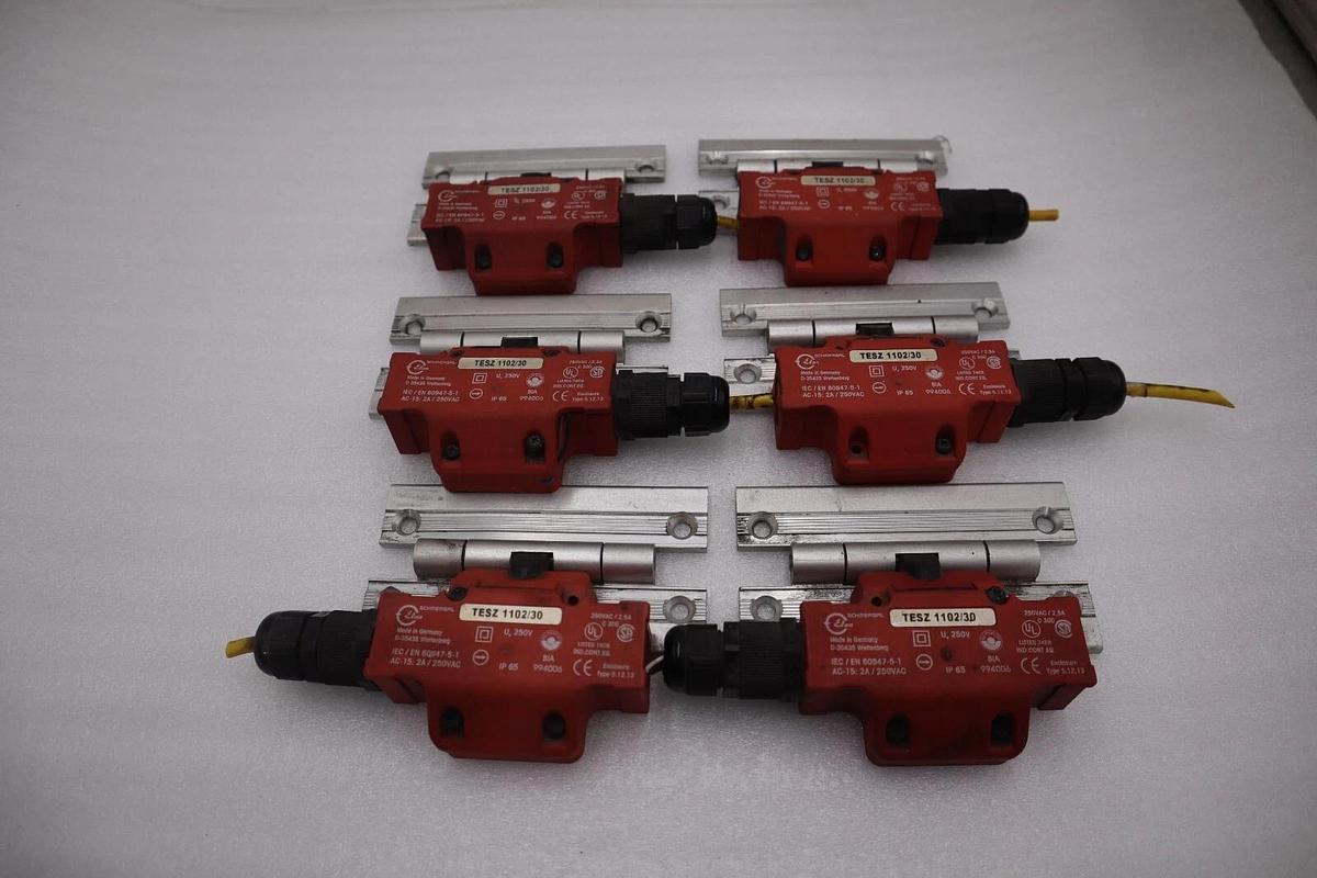 Used Schmersal TESZ1102/30 Hinged Safety Switch STOCK 5977