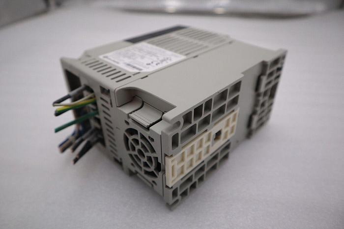 Used ALLEN BRADLEY 22A-D4P0N104 POWERFLEX 4 1.5kW/2.0HP SER A STOCK 5754