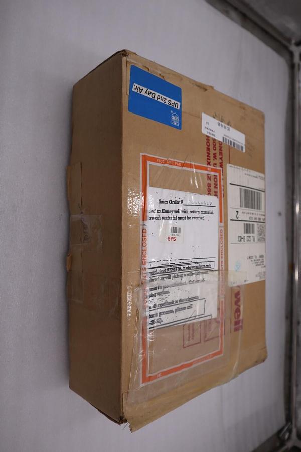 NEW Honeywell 51305390-400 Upgrade Kit Boards 51305432-300/51305432-200 STK G589