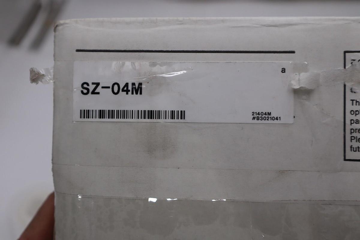 KEYENCE SZ-04M SAFETY LASER SCANNER SZ04M NEW IN BOX STOCK 4423A