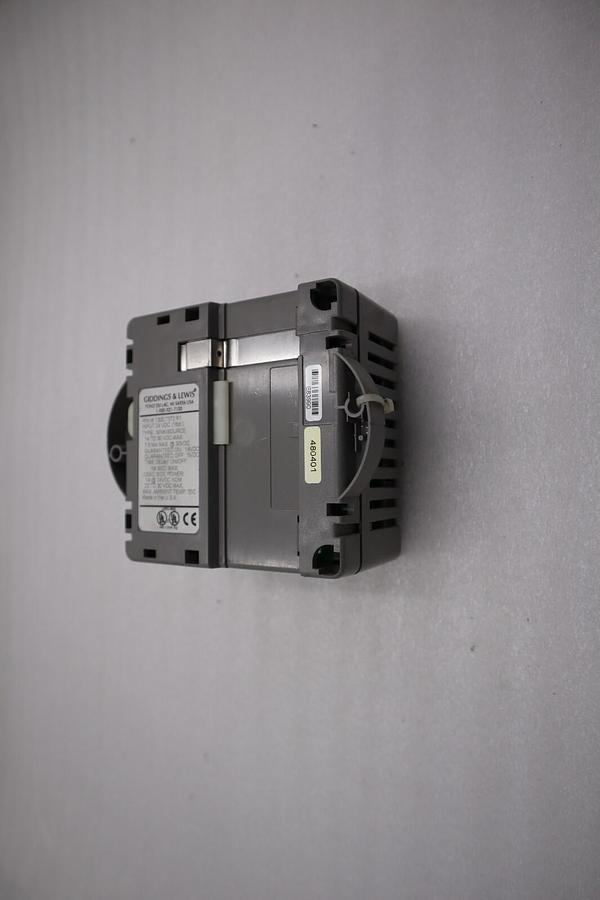 Used Giddings & Lewis M.1300.7372 R1 Input Module 24VDC SINK/SOURCE STOCK 5184A